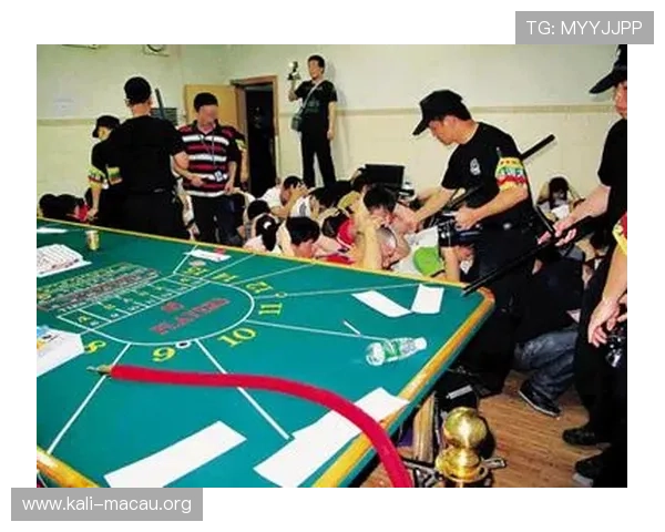 深入探讨澳门赌场各年龄层玩家偏好与行为特征的全面分析